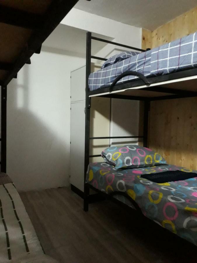 Avlabari Vandrarhem Tbilisi Exteriör bild